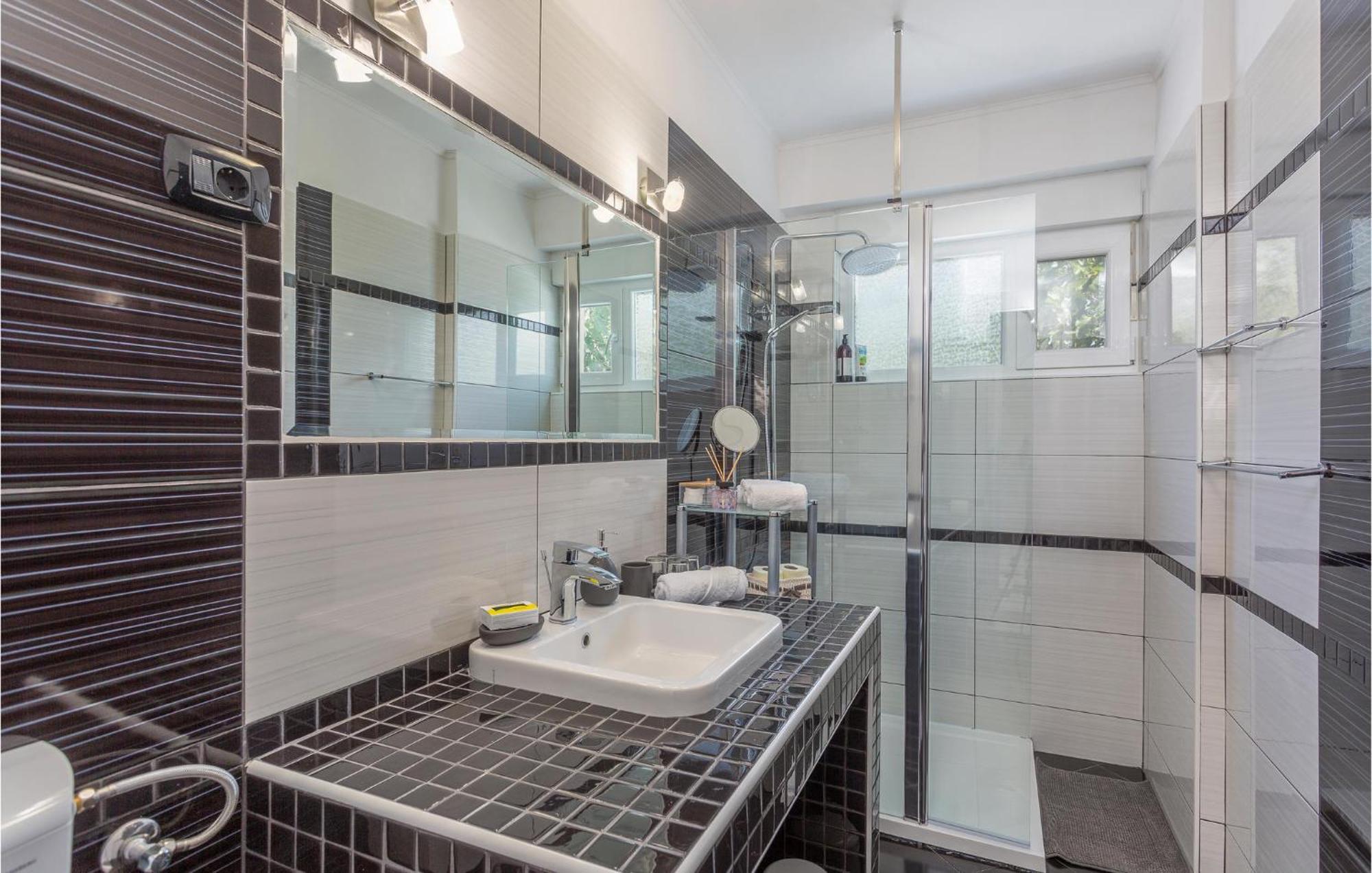 Nice Home In Risika With House Sea View 外观 照片